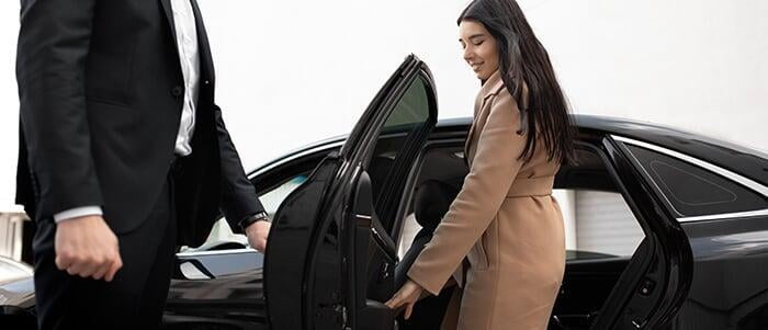 Enjoy The Pleasure of Perfection with Executive Chauffeur Service